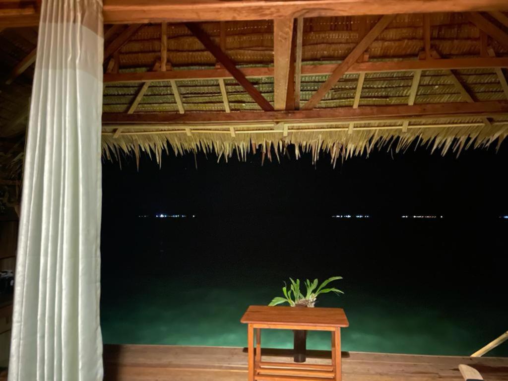 Terimakasih Homestay Pulau Mansuar エクステリア 写真